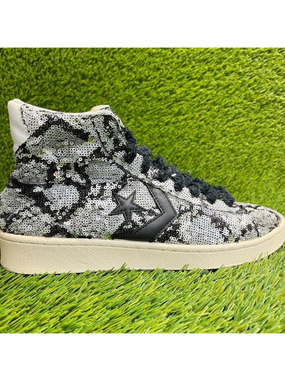 Converse Pro Leather Mid Snakequins Mens Size 9.5 Black Athletic Shoes Sneakers